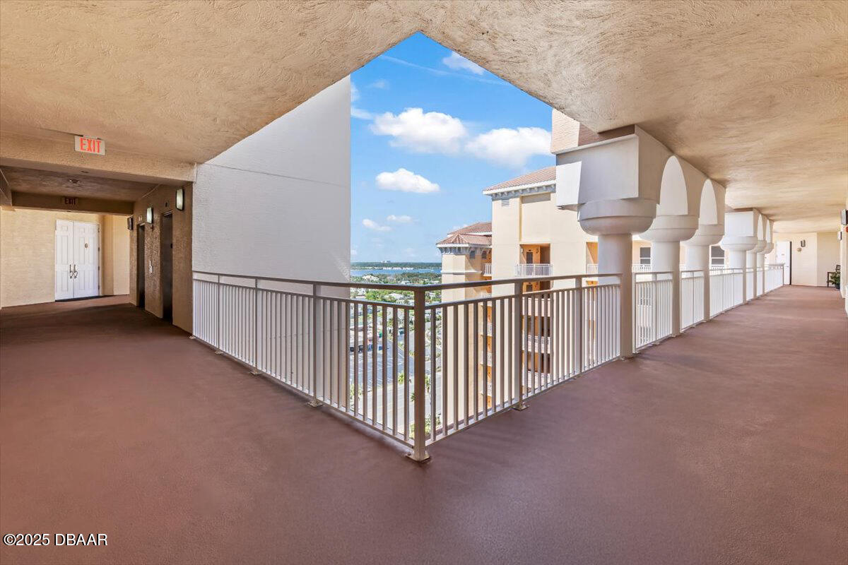 2515 S Atlantic Avenue, 1107