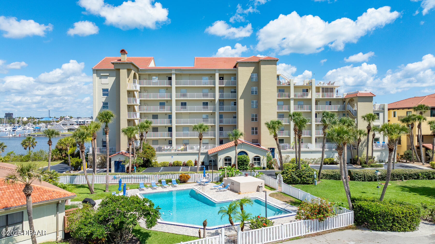533 Marina Point Drive Unit: 533