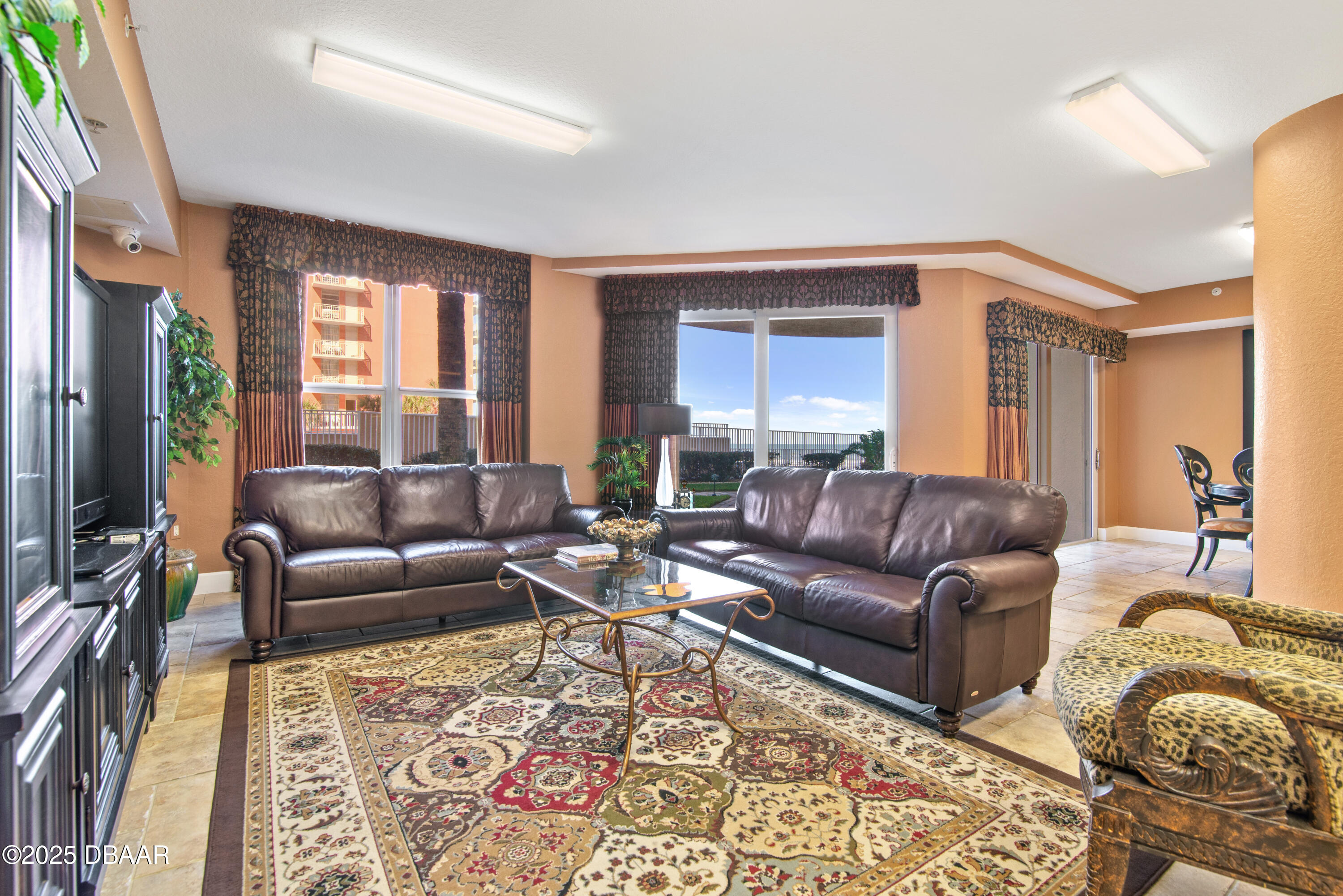 2403 S Atlantic Avenue Unit: 1110