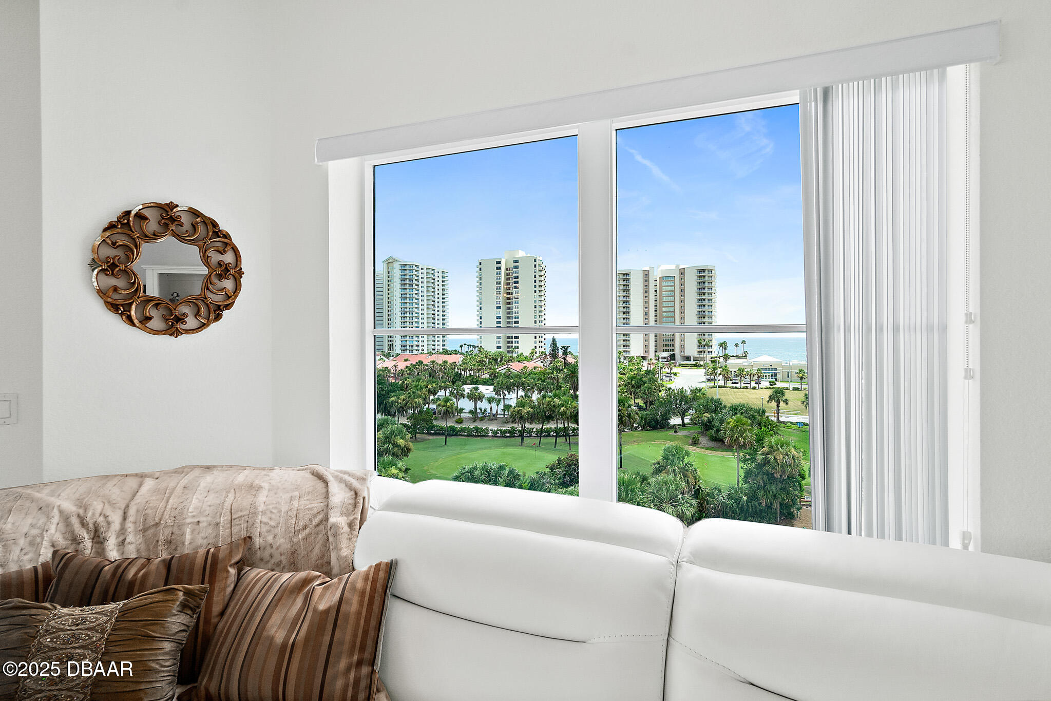 2 Oceans West Boulevard Unit: 606