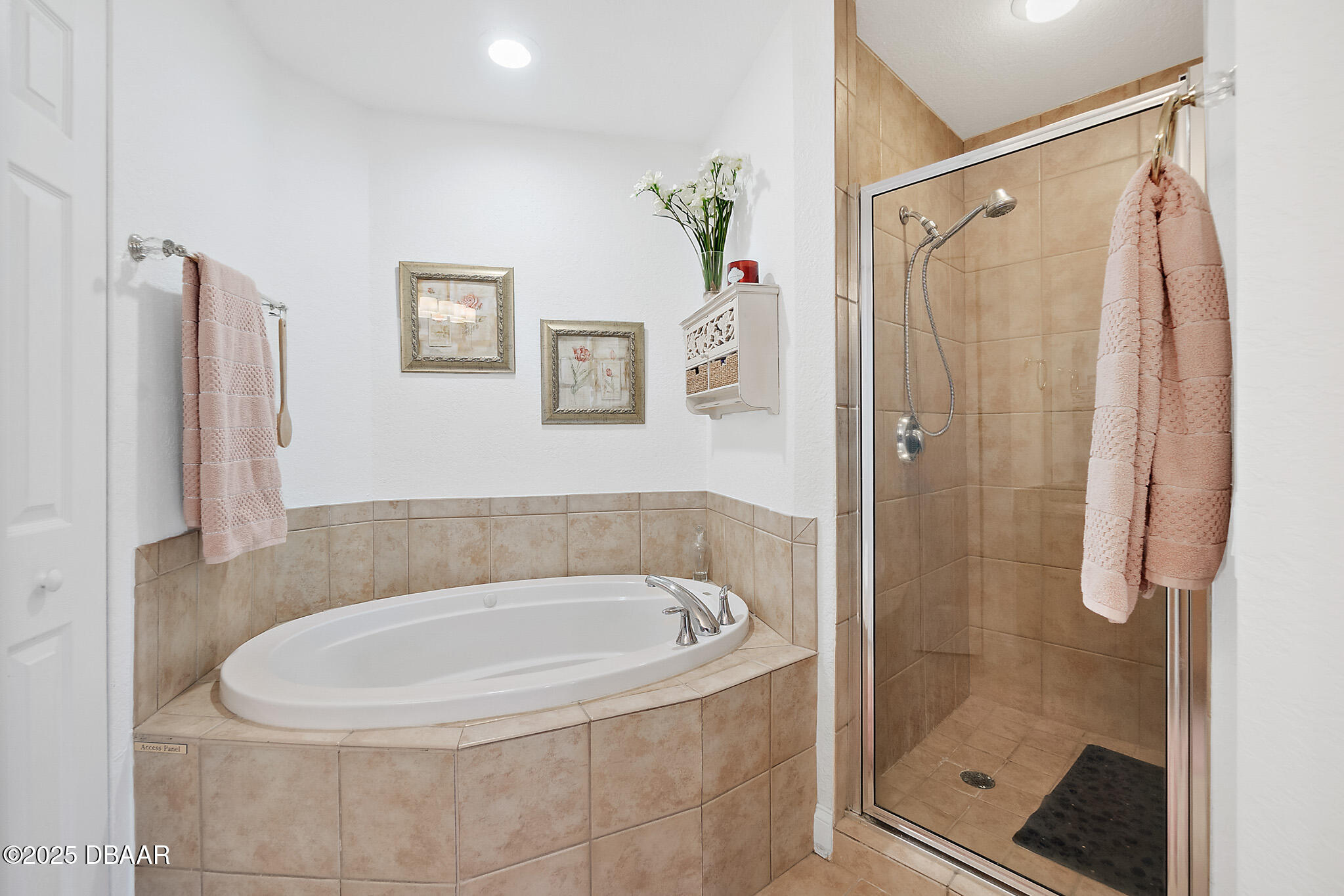 2 Oceans West Boulevard Unit: 606