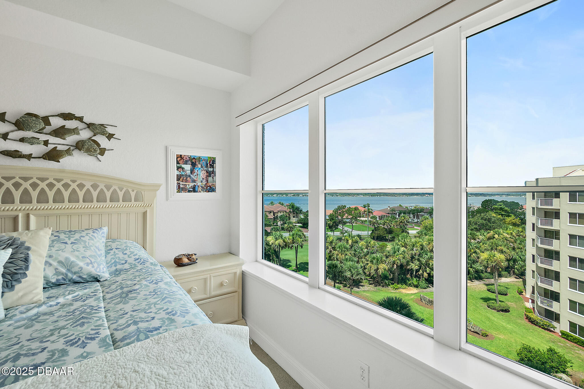 2 Oceans West Boulevard Unit: 606