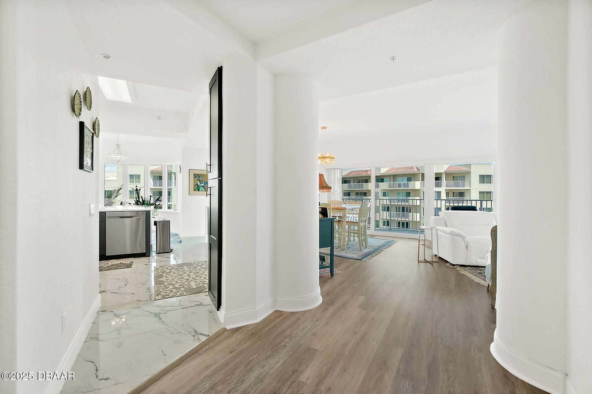 2 Oceans West Boulevard Unit: 606