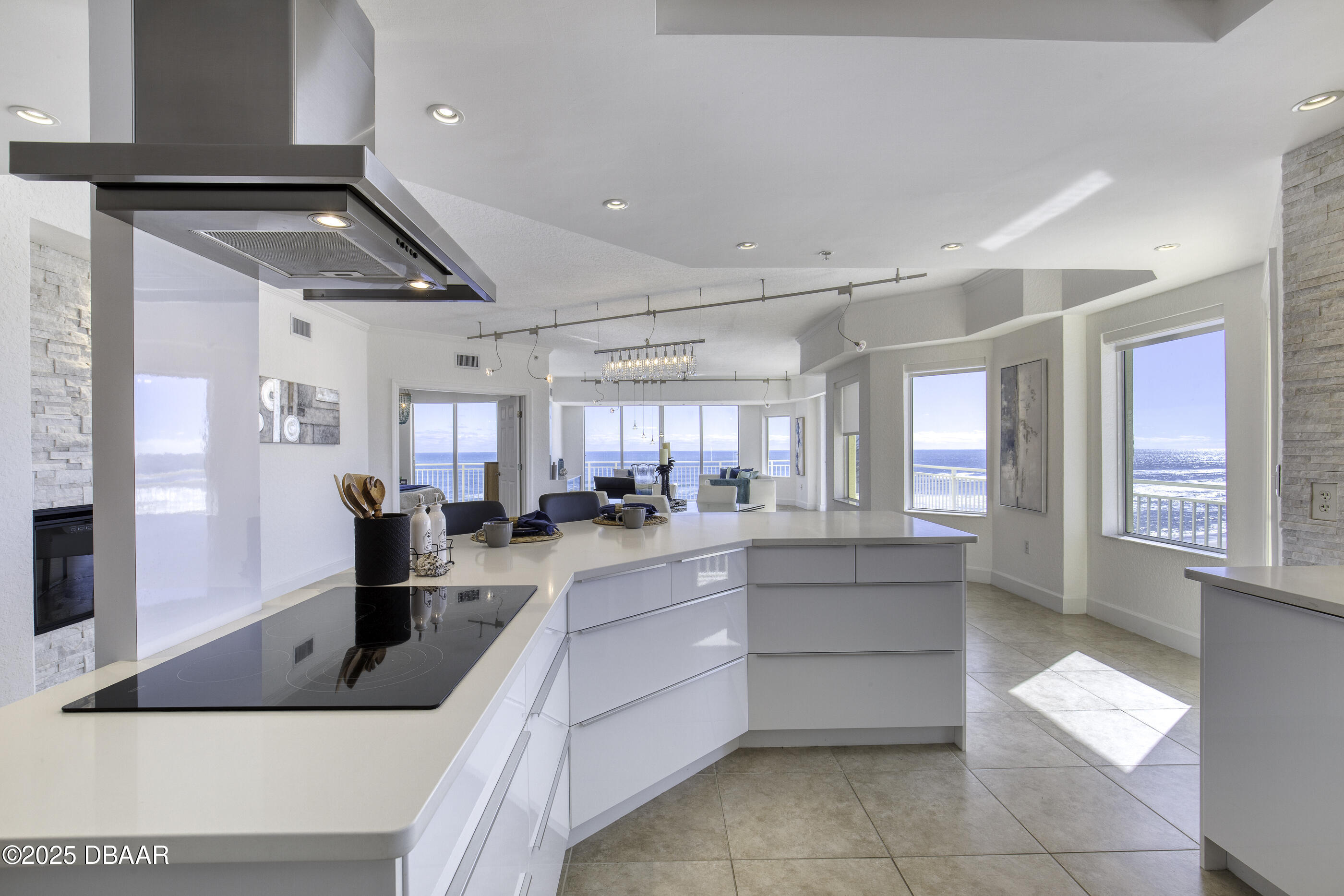 1900 N Atlantic Avenue 504