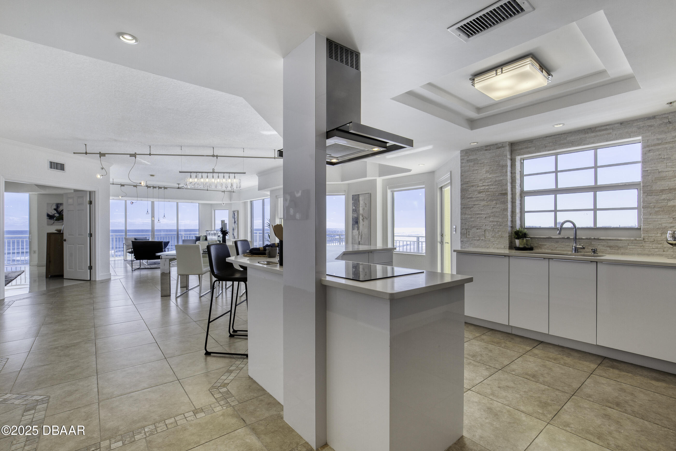 1900 N Atlantic Avenue 504