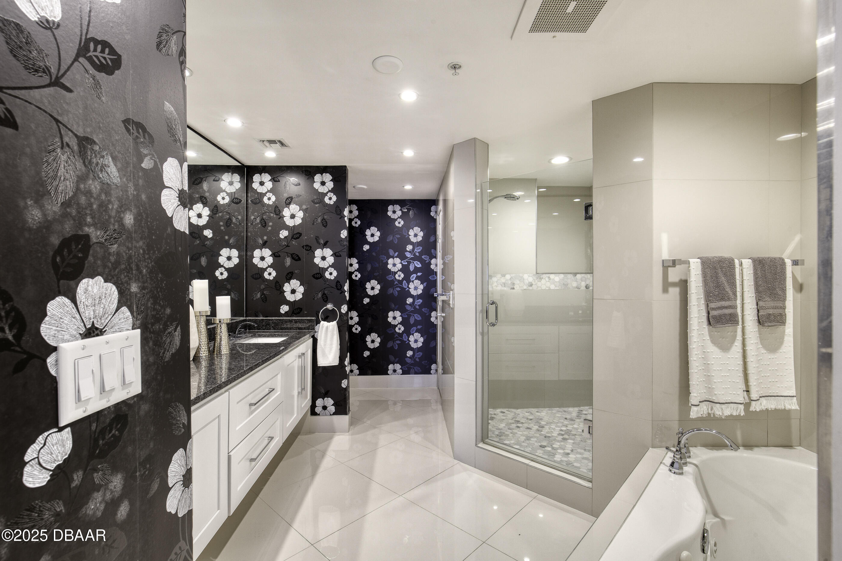 1900 N Atlantic Avenue 504