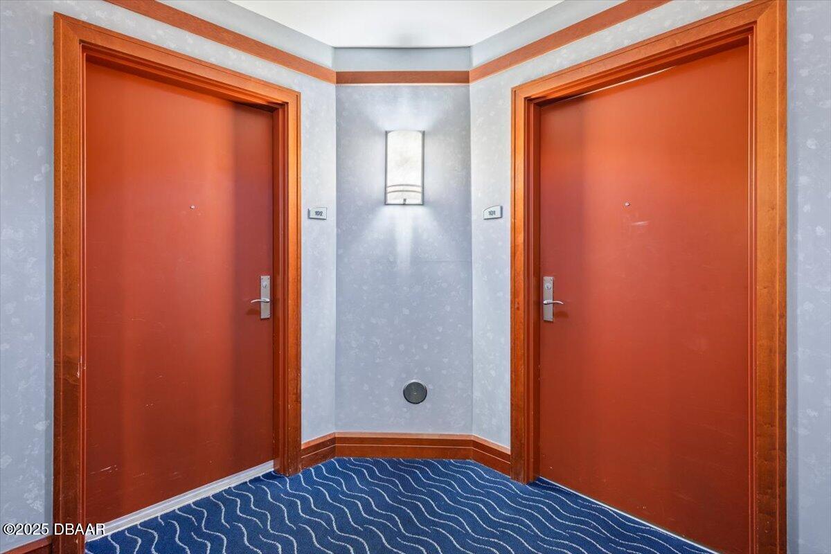 231 Riverside Drive Unit: 102