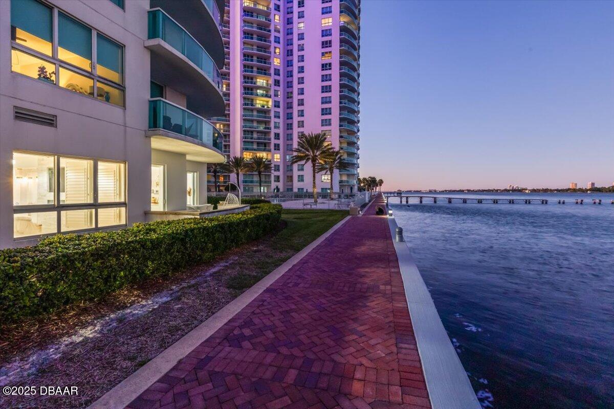 231 Riverside Drive Unit: 102