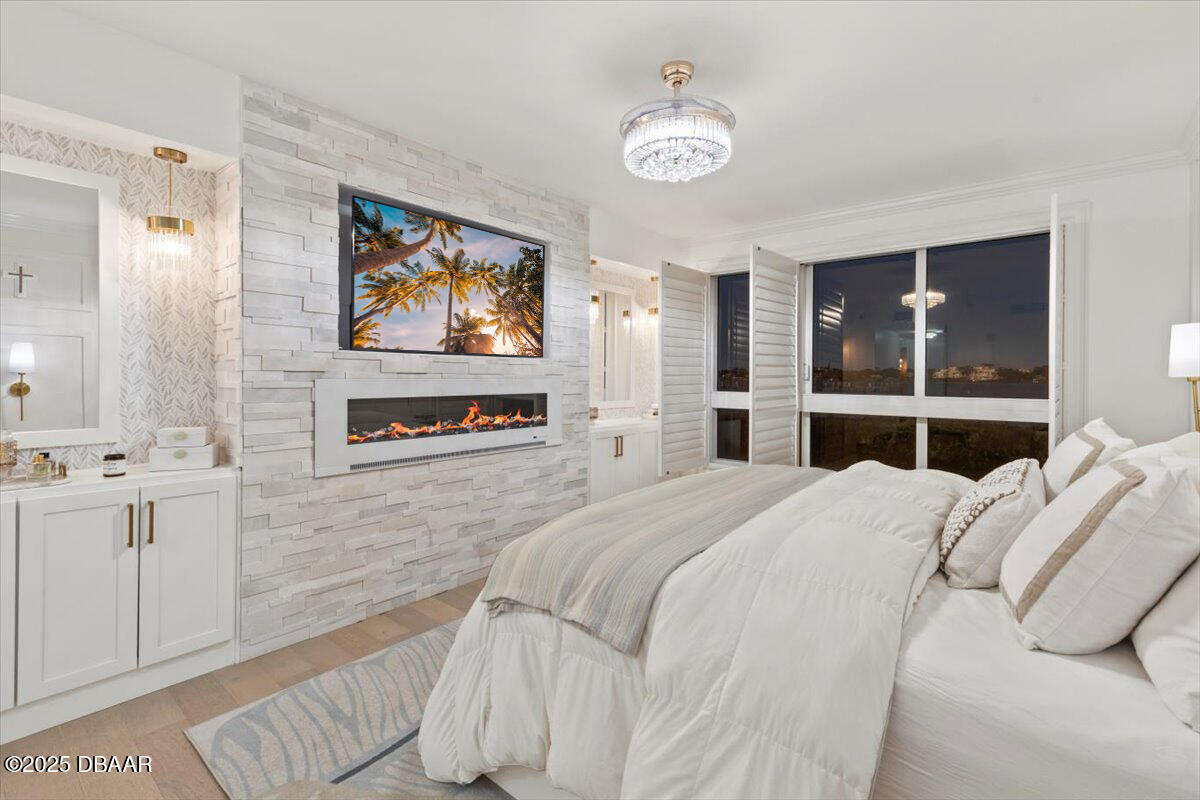 231 Riverside Drive Unit: 102