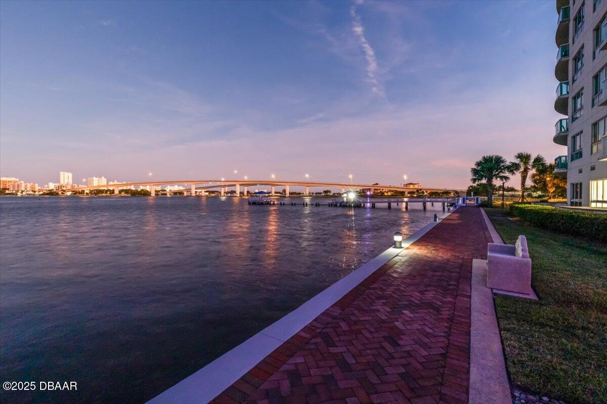 231 Riverside Drive Unit: 102