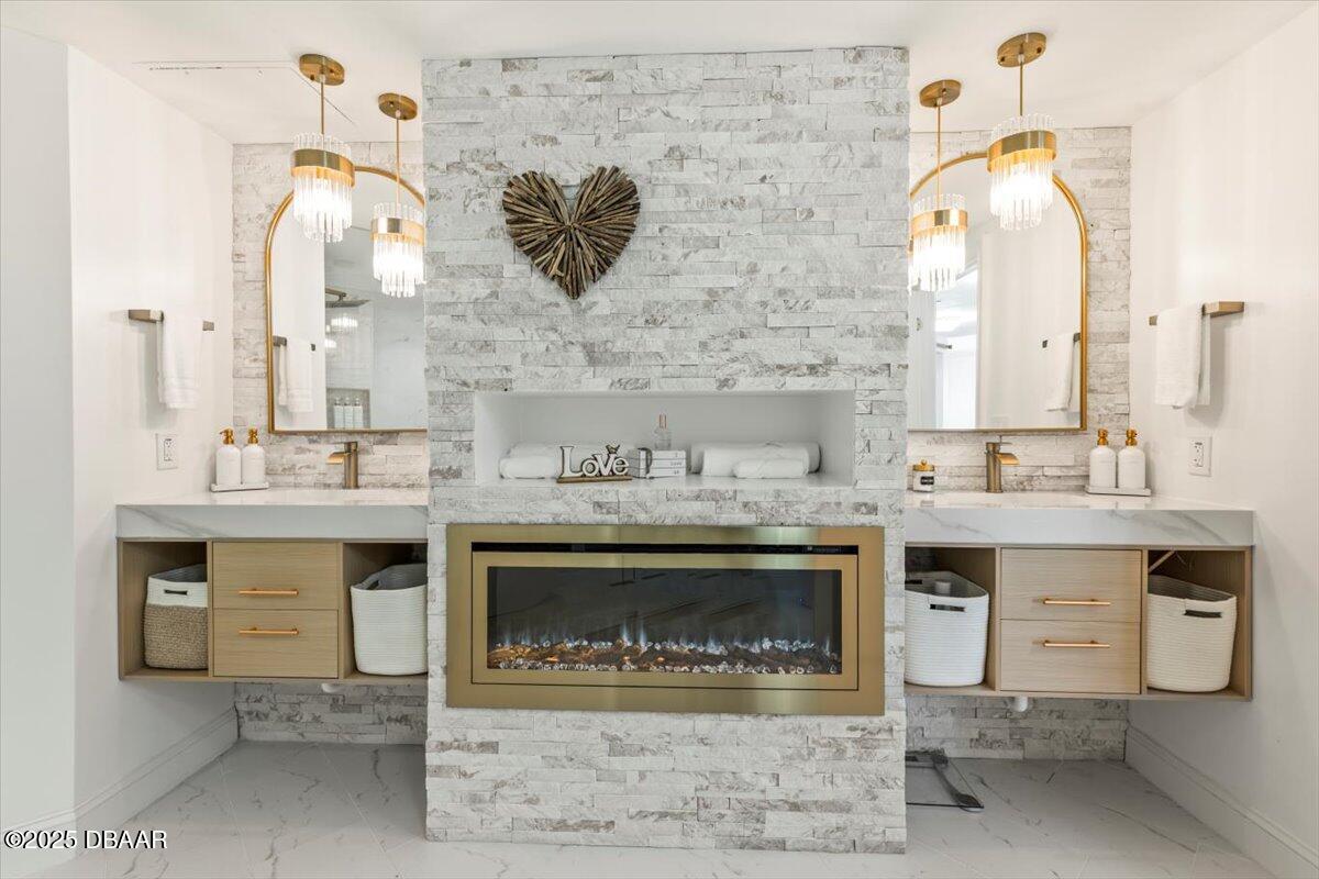 231 Riverside Drive Unit: 102