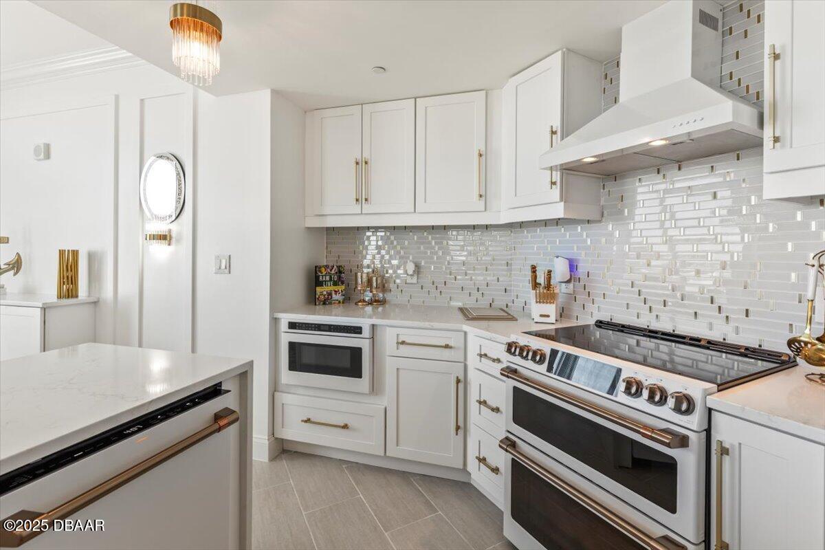 231 Riverside Drive Unit: 102