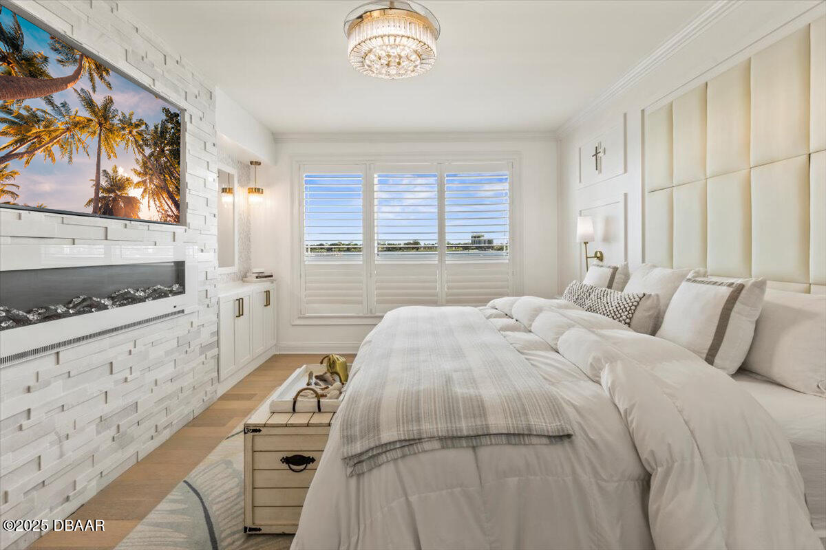 231 Riverside Drive Unit: 102