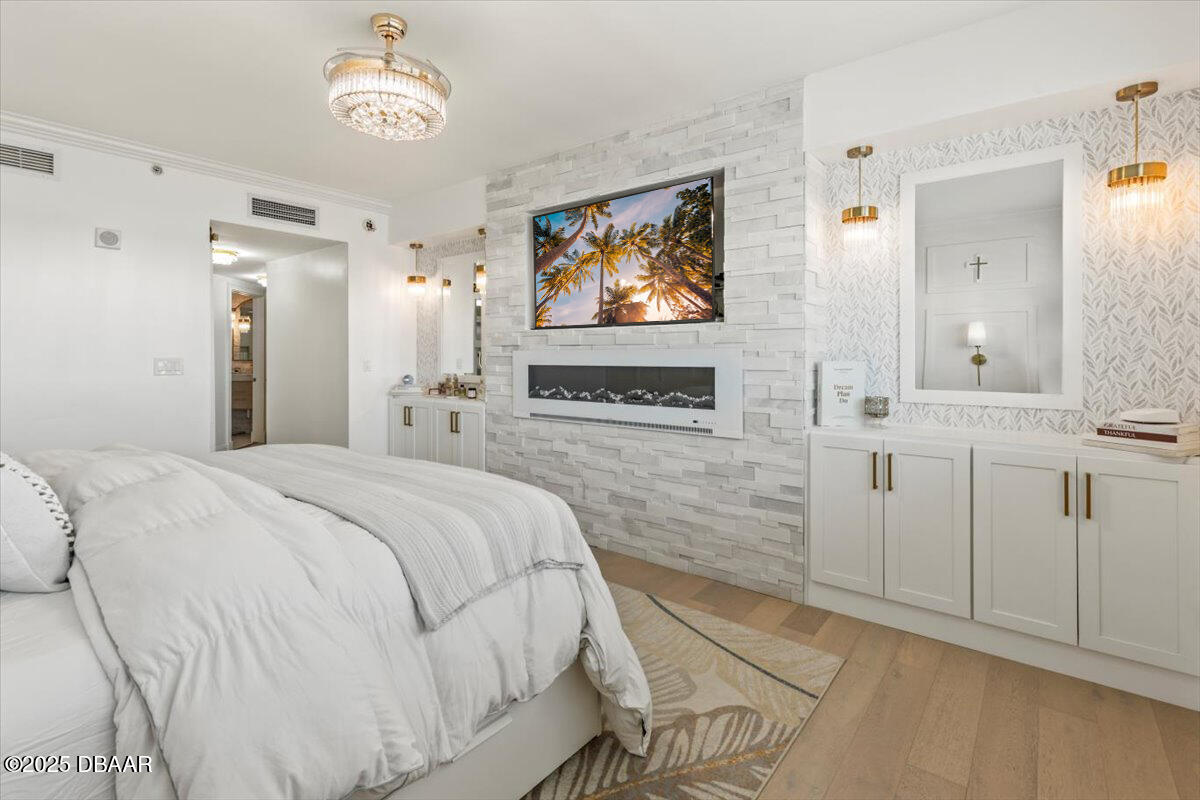 231 Riverside Drive Unit: 102