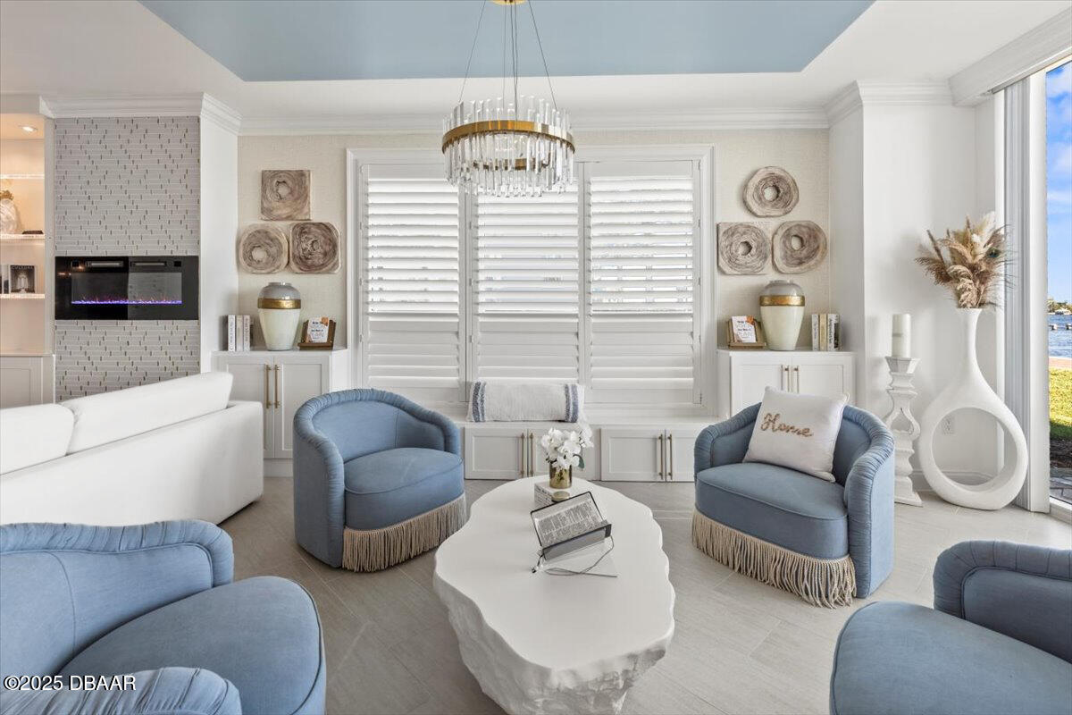 231 Riverside Drive Unit: 102