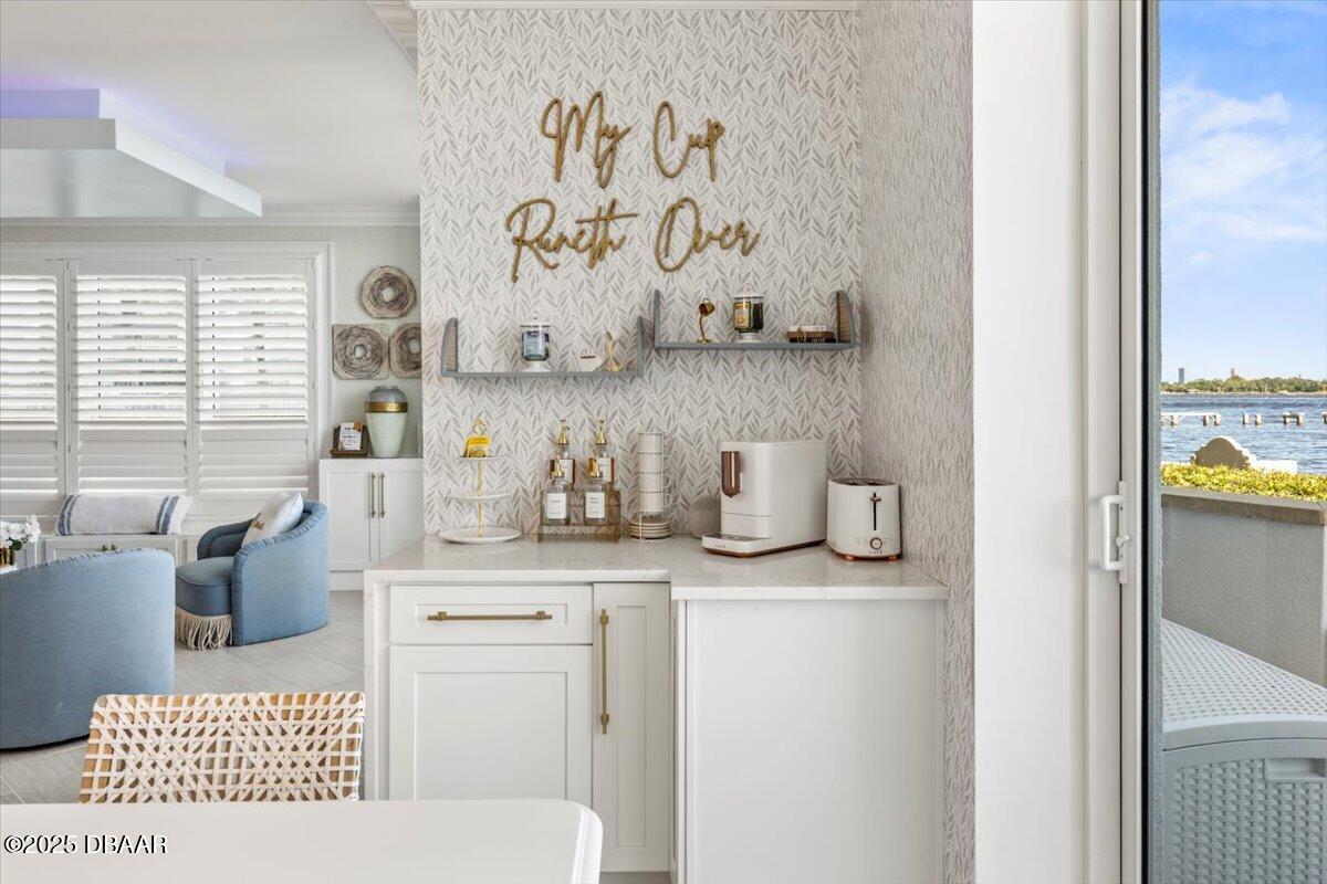 231 Riverside Drive Unit: 102