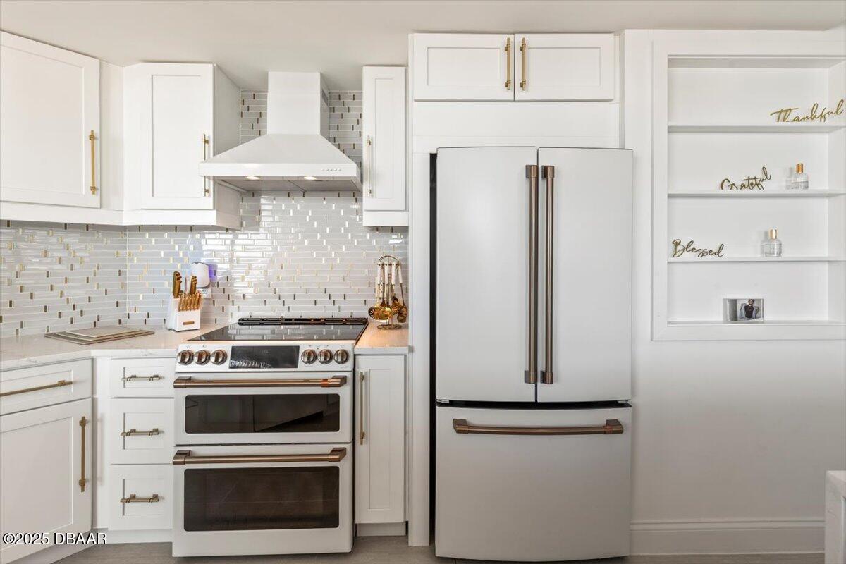 231 Riverside Drive Unit: 102