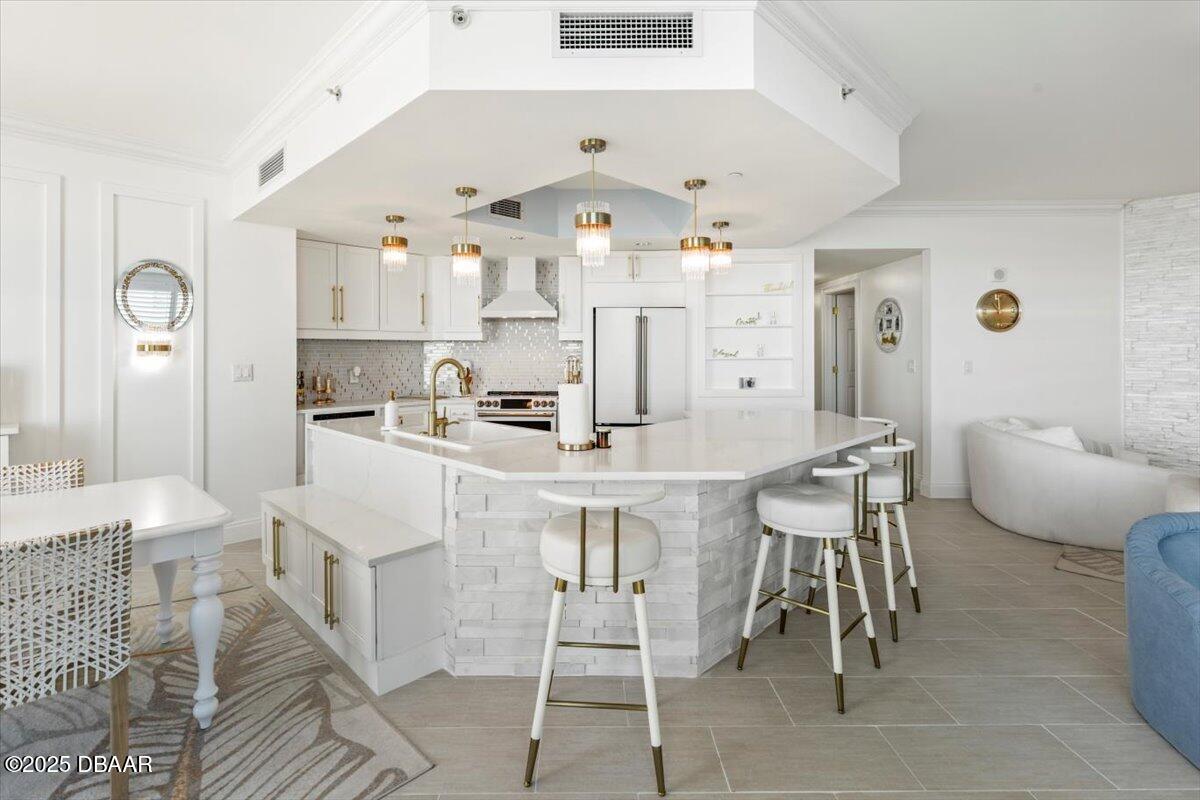 231 Riverside Drive Unit: 102