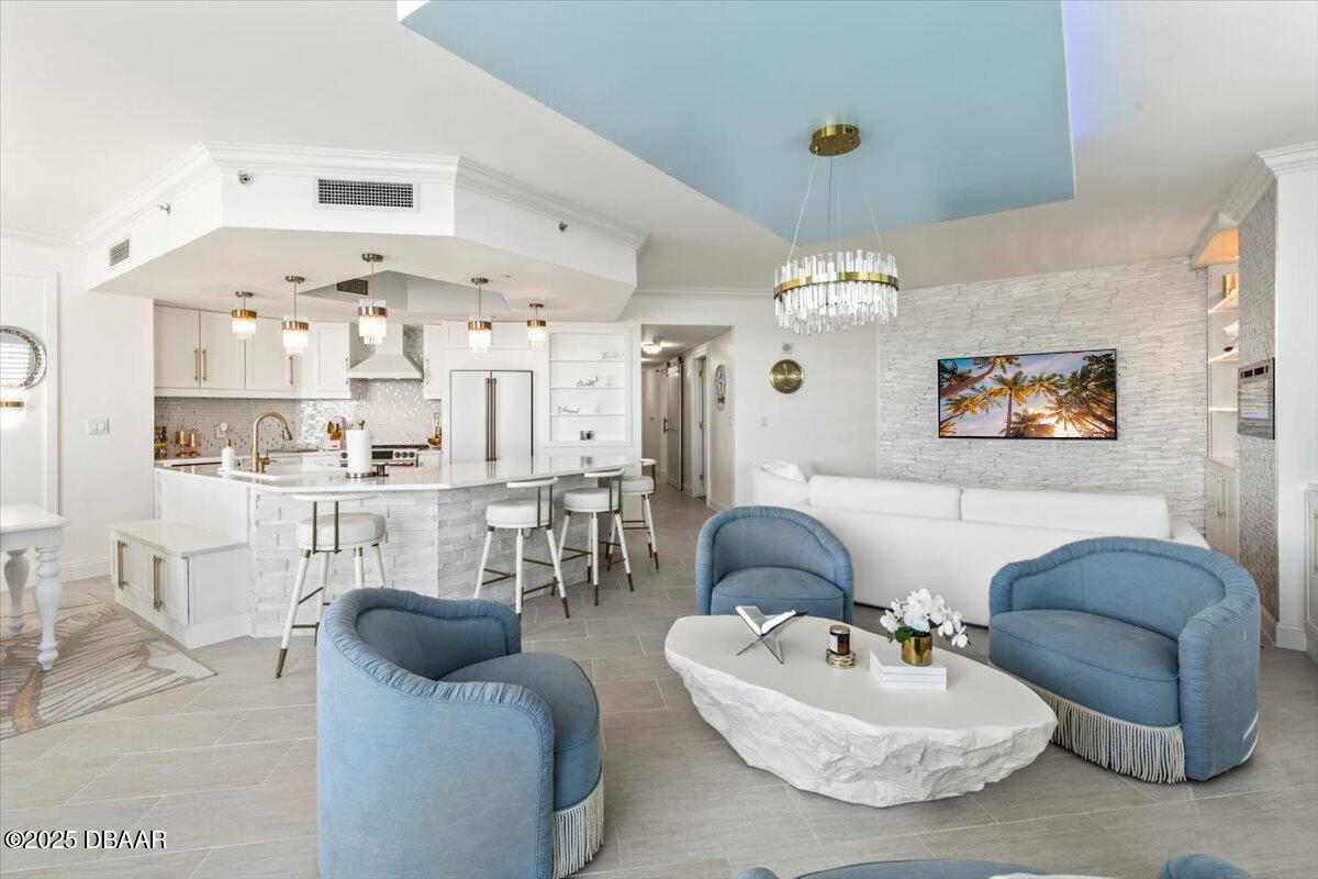 231 Riverside Drive Unit: 102