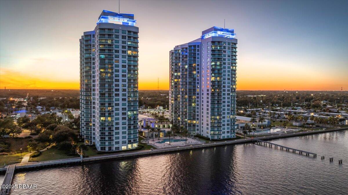 231 Riverside Drive Unit: 102