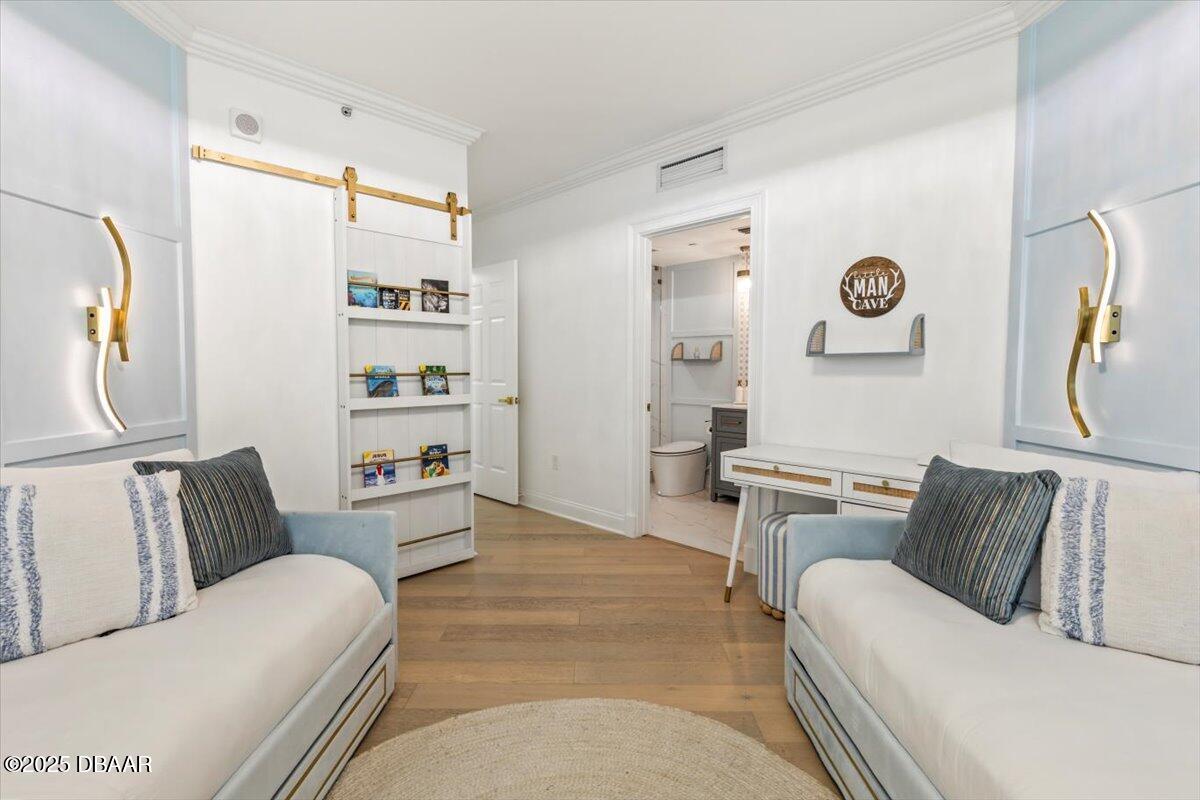 231 Riverside Drive Unit: 102