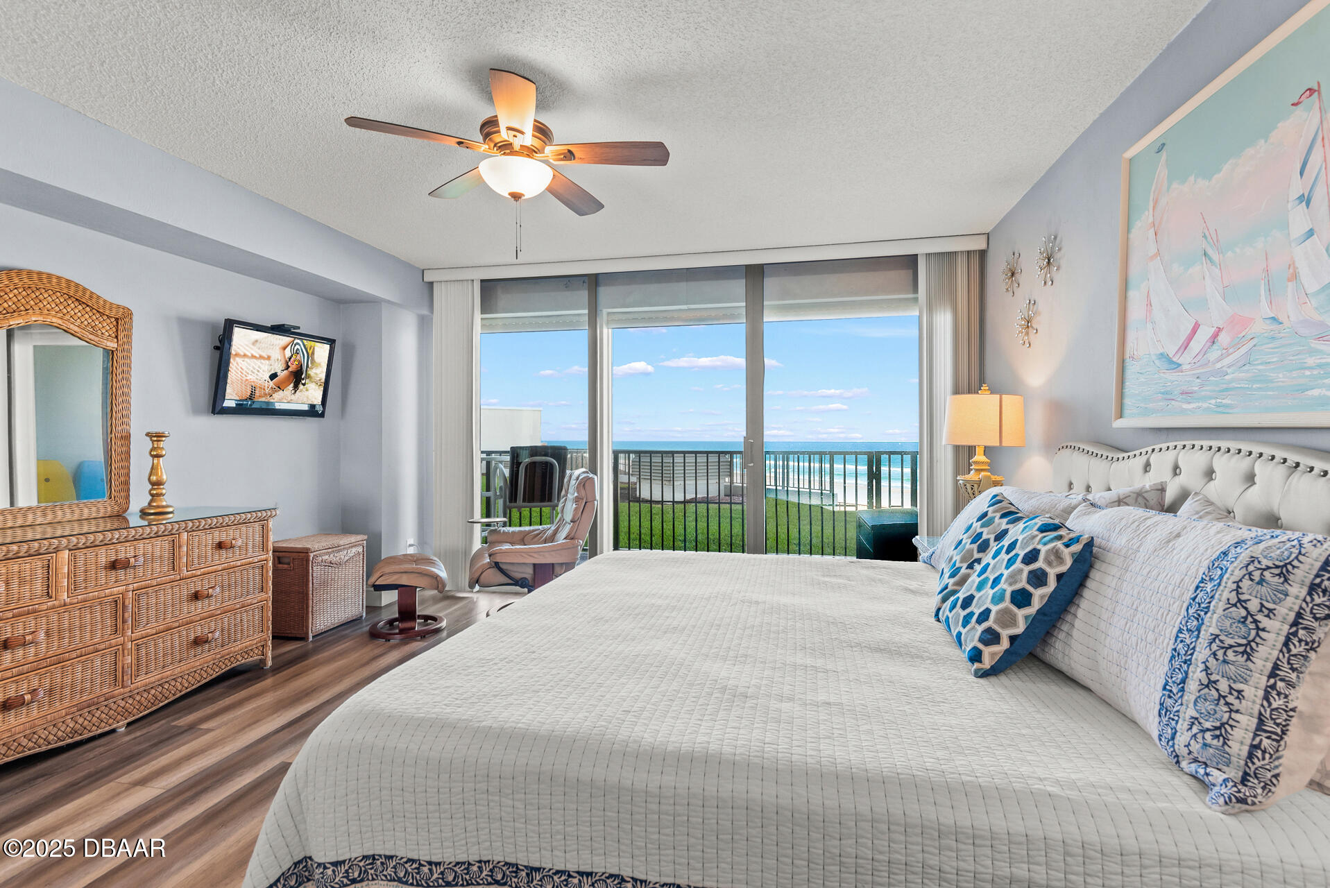 3757 S Atlantic Avenue Unit: 102