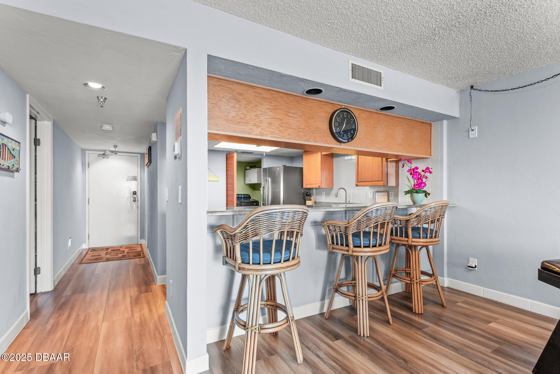 3757 S Atlantic Avenue Unit: 102