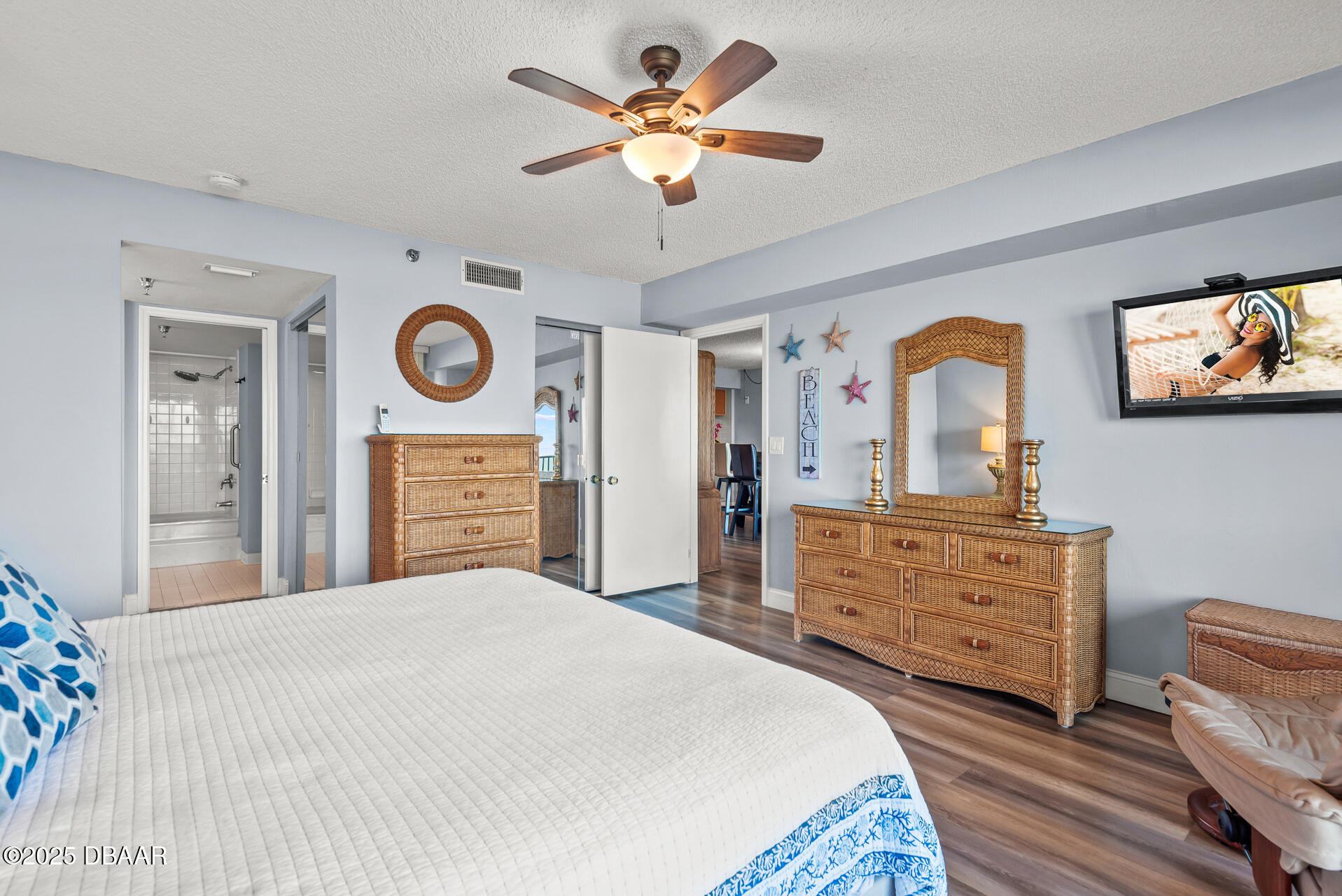 3757 S Atlantic Avenue Unit: 102