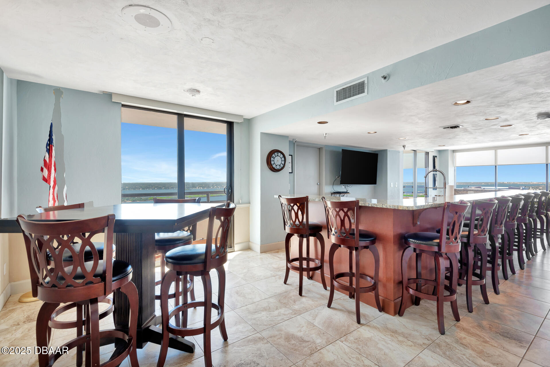 3757 S Atlantic Avenue Unit: 102