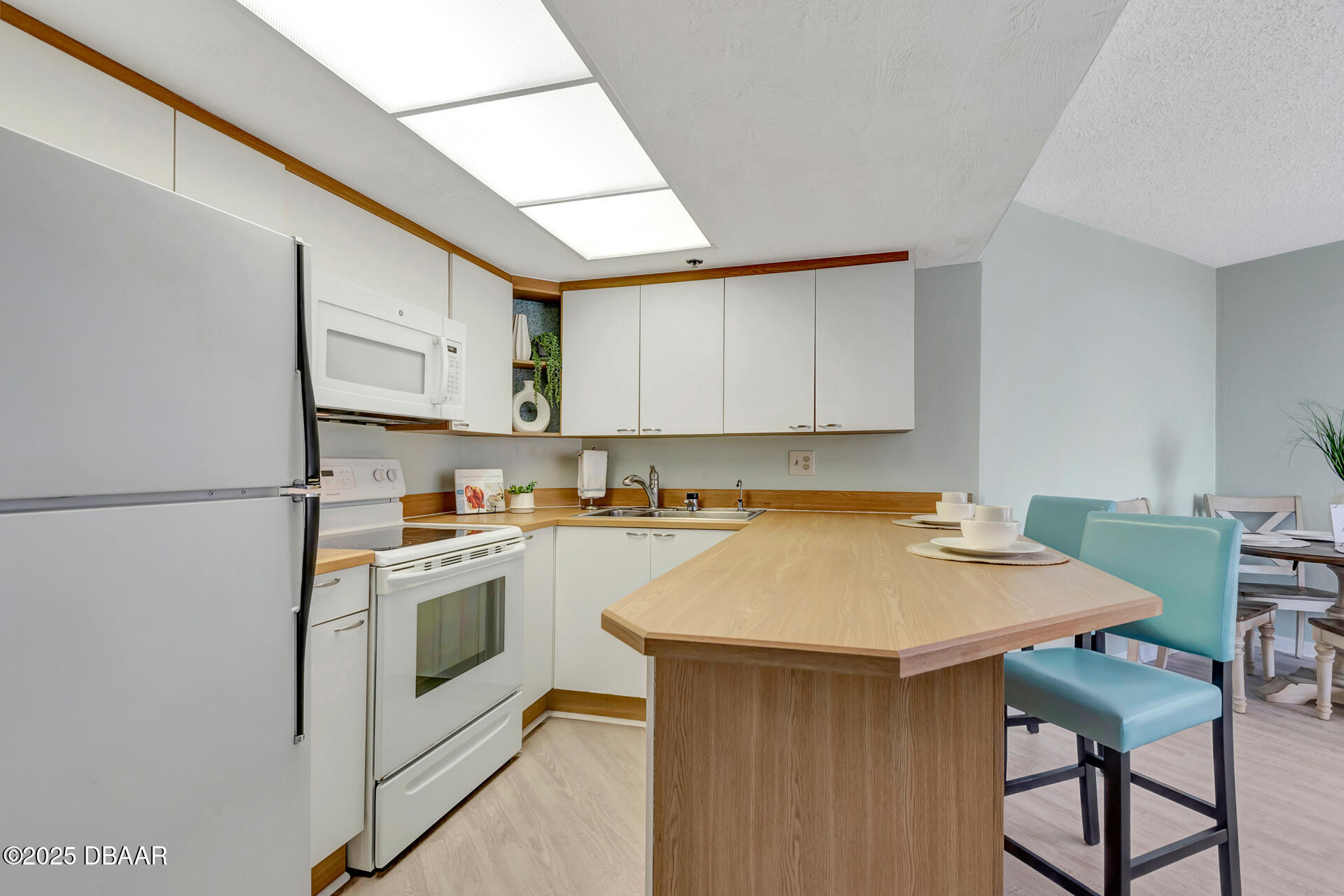 3013 S Atlantic Avenue Unit: 803