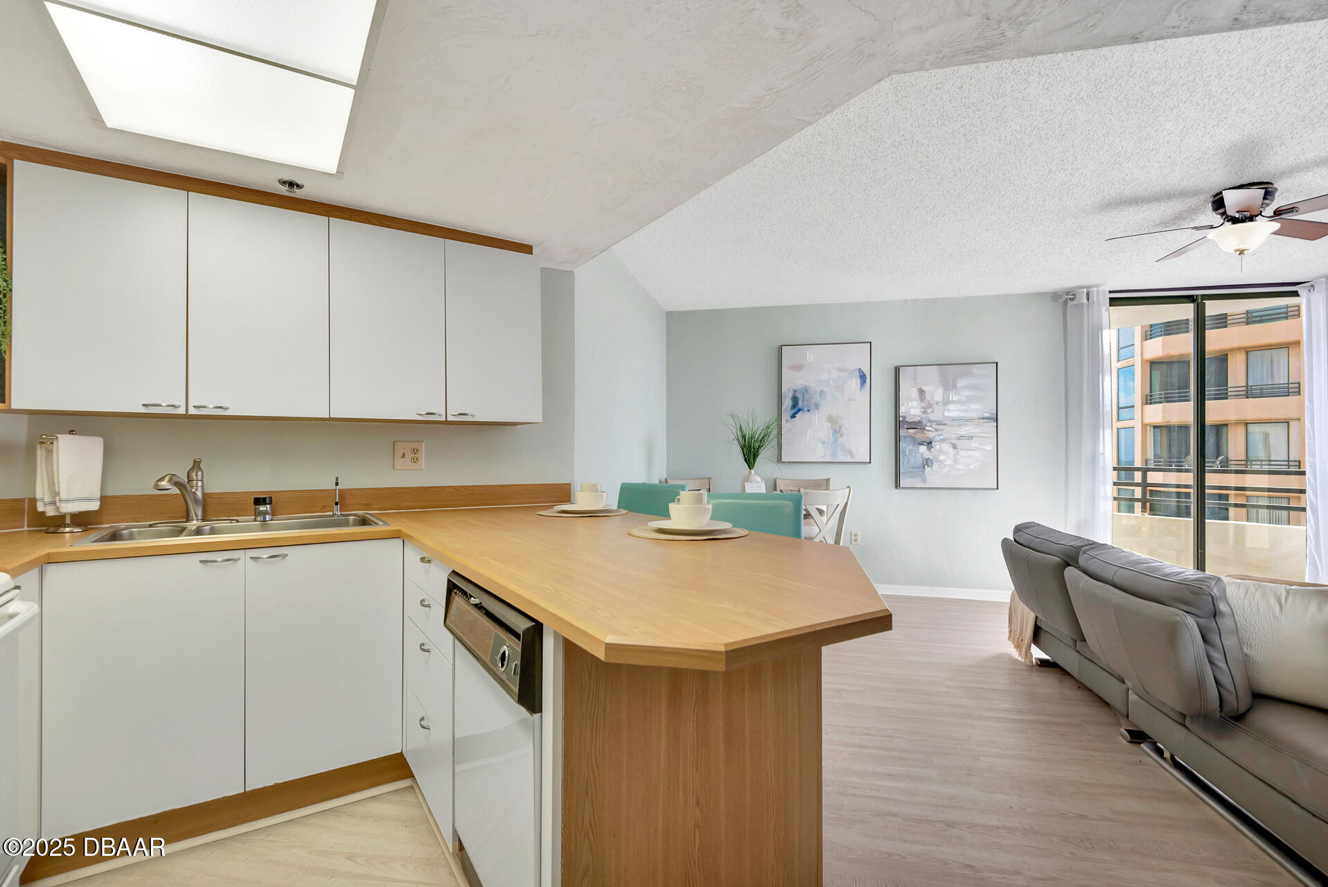 3013 S Atlantic Avenue Unit: 803