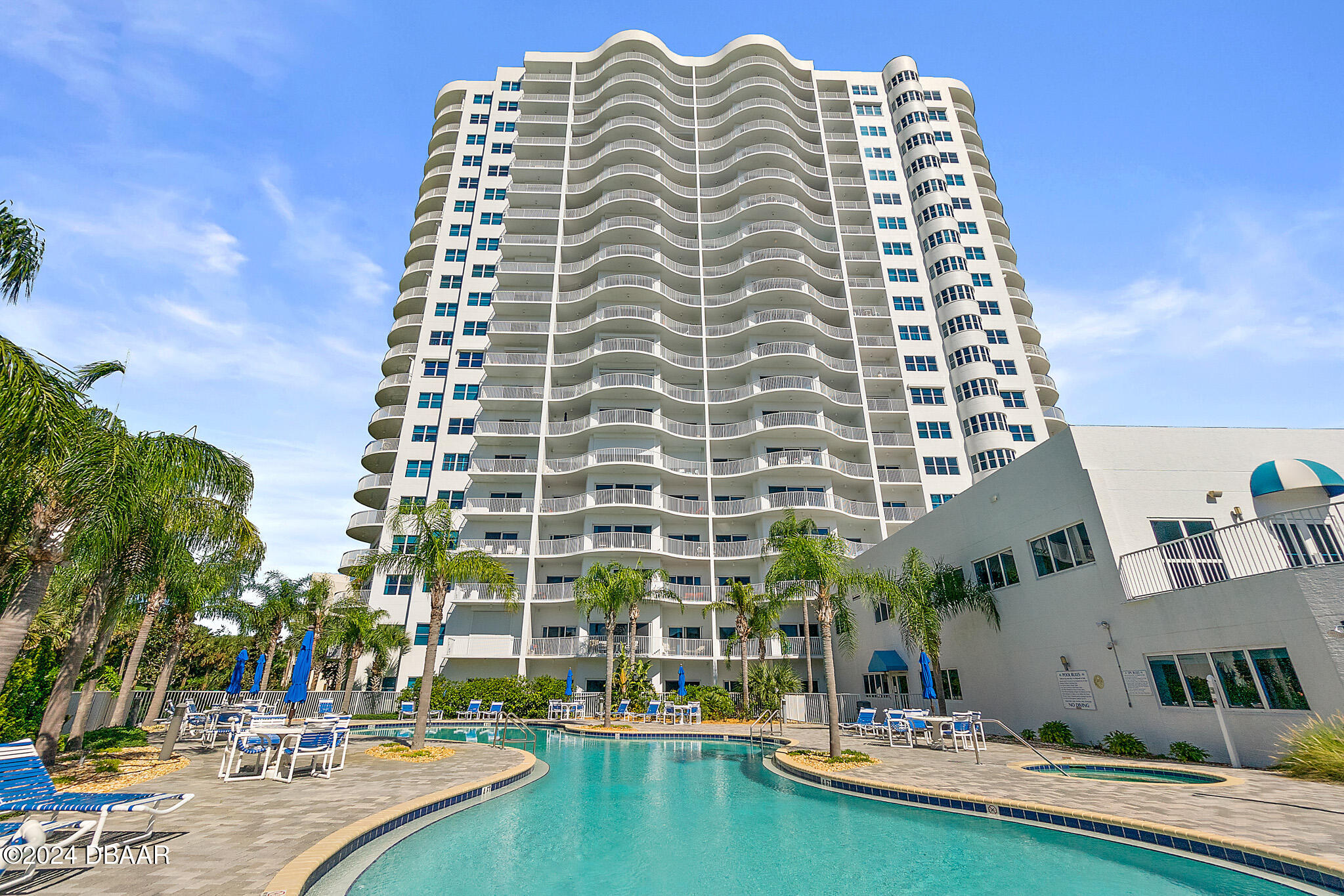 2 Oceans West Boulevard Unit: 1905