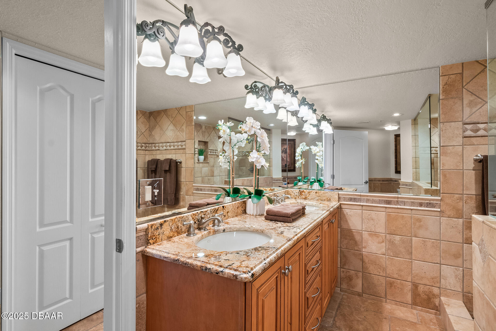 2937 S Atlantic Avenue Unit: 1907