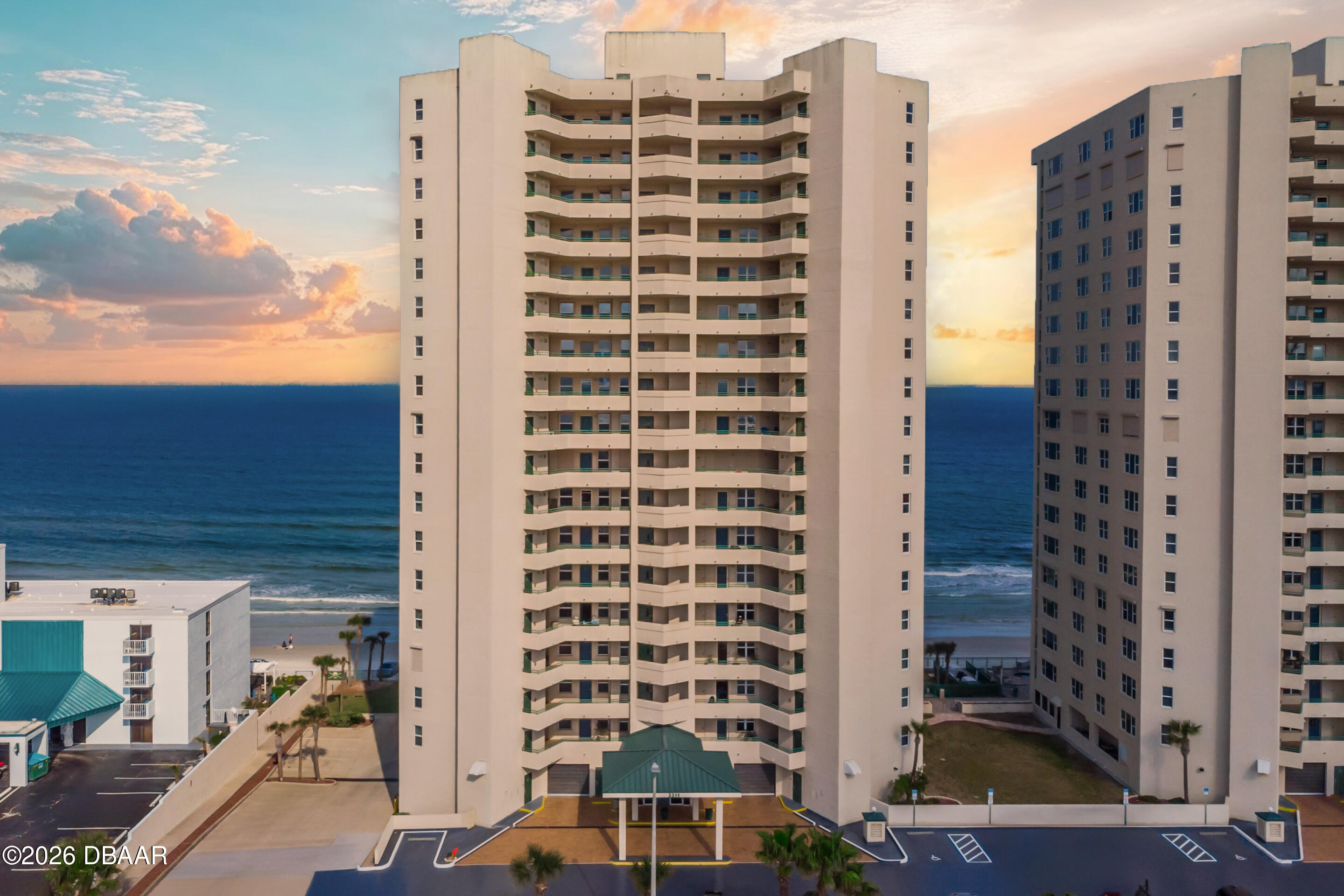 3311 S Atlantic Avenue Unit: 1704