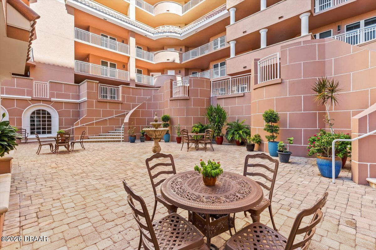 2515 S Atlantic Avenue Unit: 1004