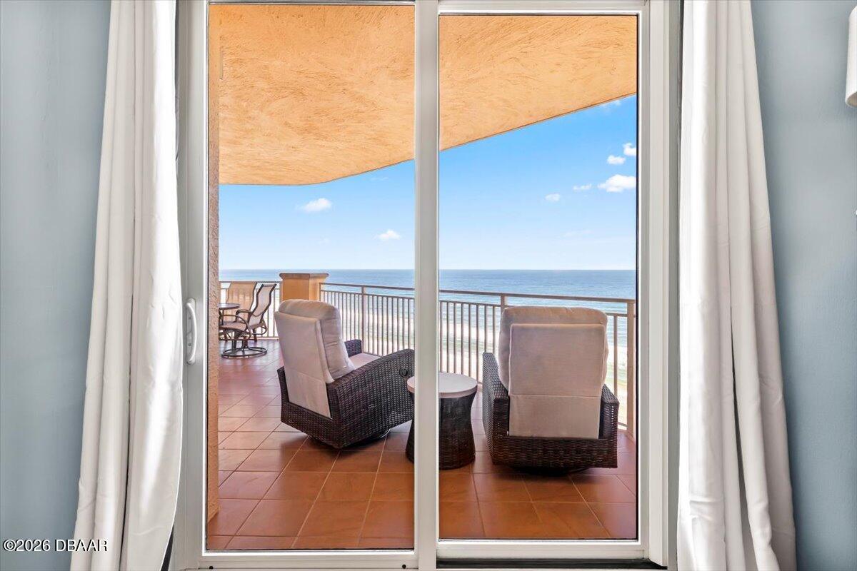 2515 S Atlantic Avenue Unit: 1004