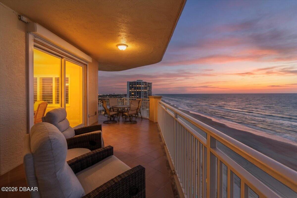 2515 S Atlantic Avenue Unit: 1004