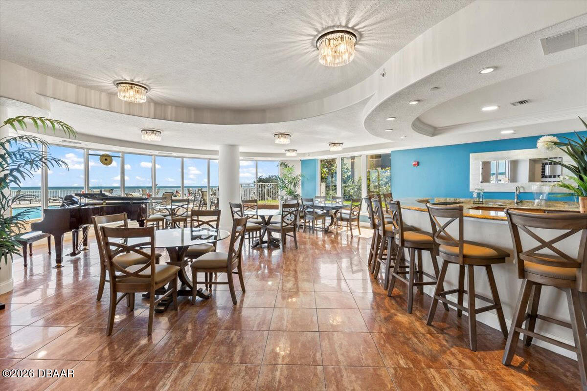 2515 S Atlantic Avenue Unit: 1004