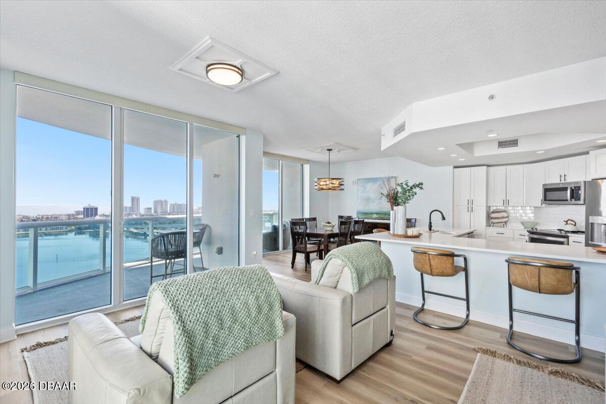 231 Riverside Drive Unit: 2002