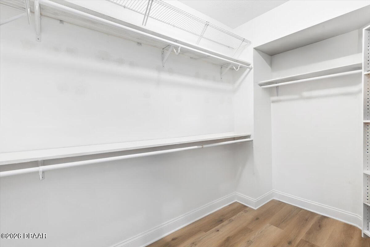 231 Riverside Drive Unit: 2002