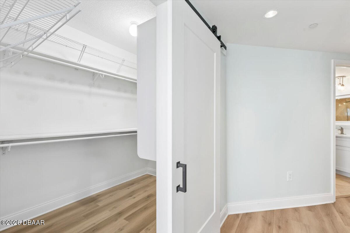 231 Riverside Drive Unit: 2002