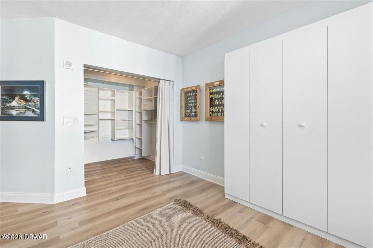 231 Riverside Drive Unit: 2002