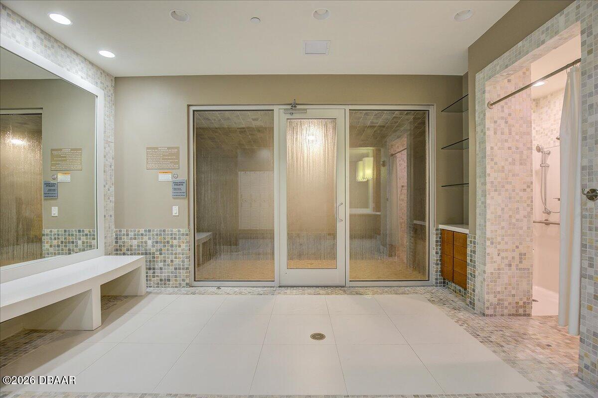 231 Riverside Drive Unit: 2002