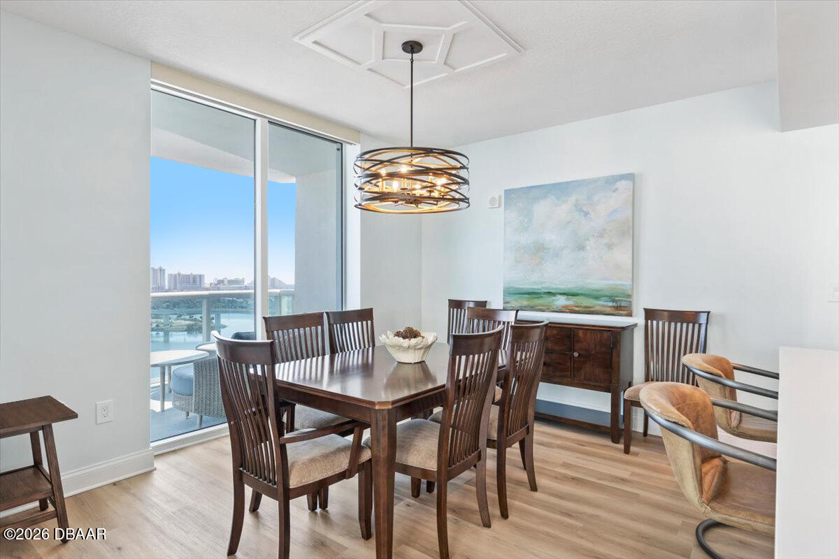 231 Riverside Drive Unit: 2002