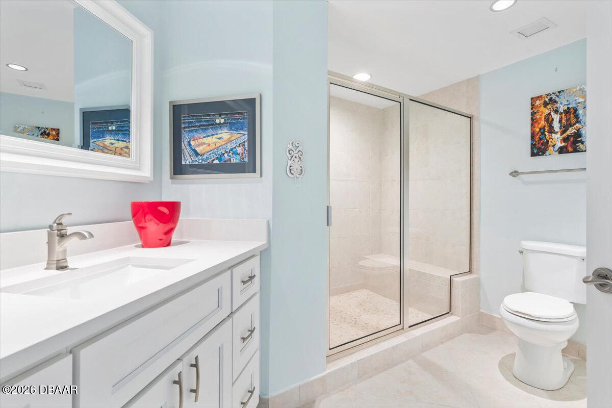 231 Riverside Drive Unit: 2002