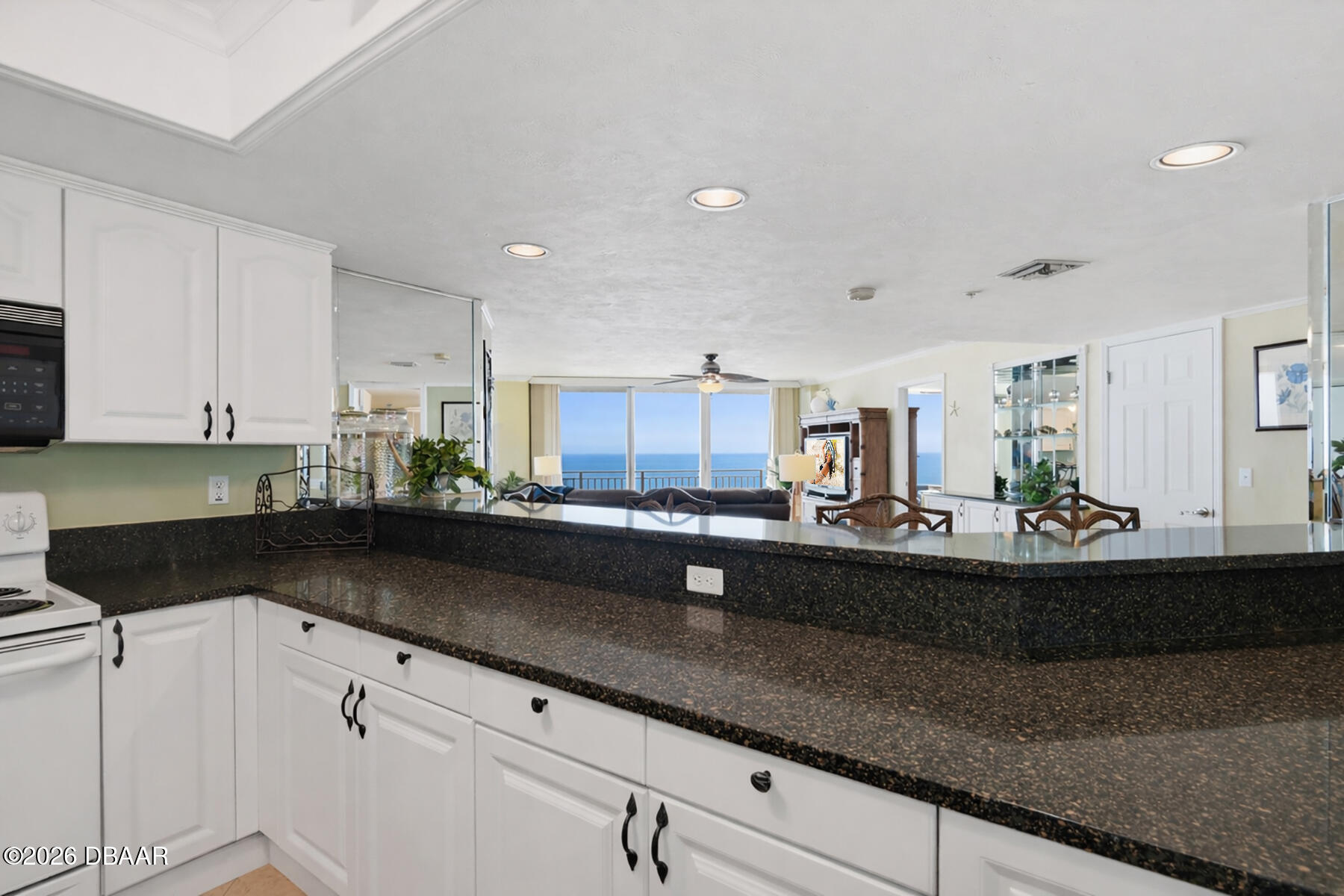 2545 S Atlantic Avenue Unit: 1103