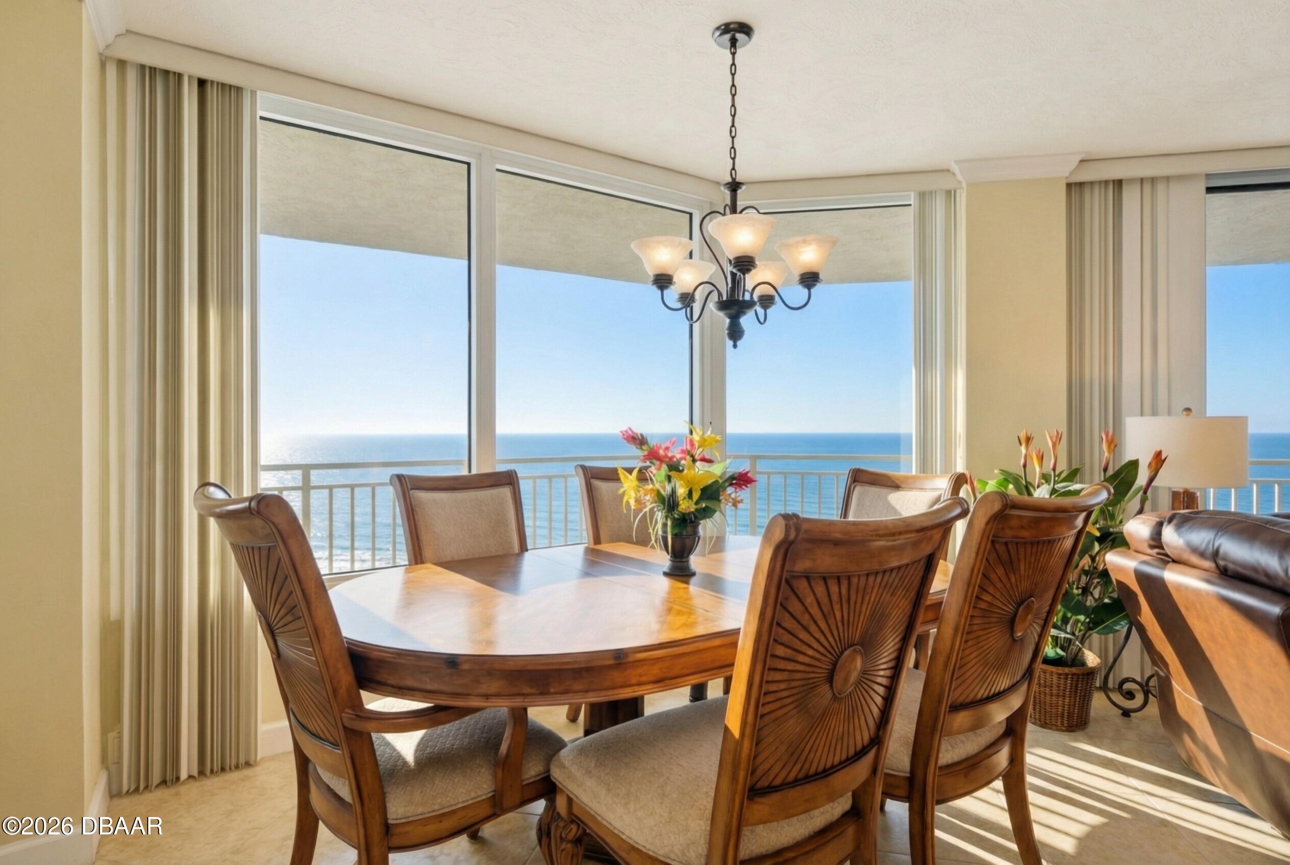 2545 S Atlantic Avenue Unit: 1103