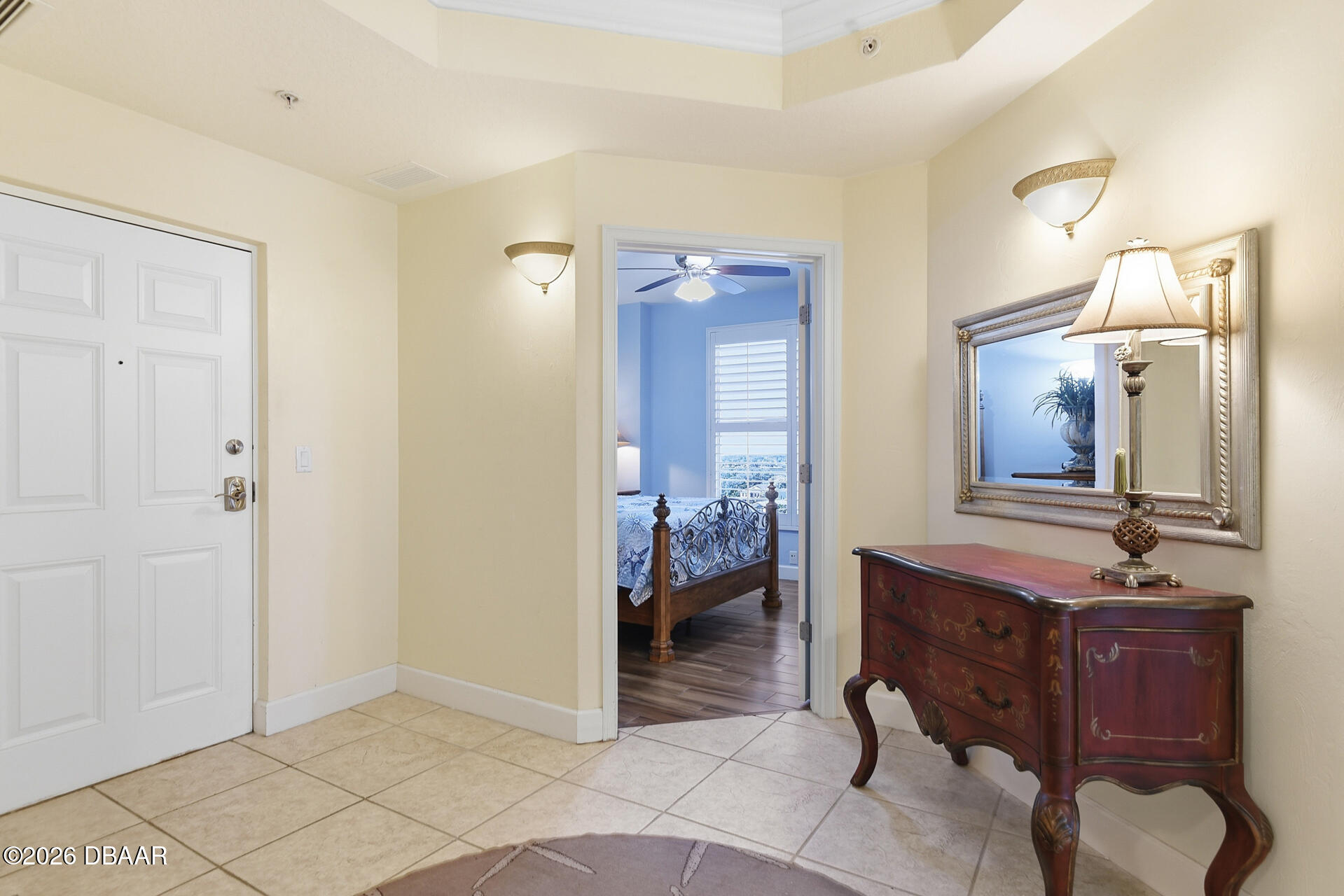 2403 S Atlantic Avenue Unit: 811