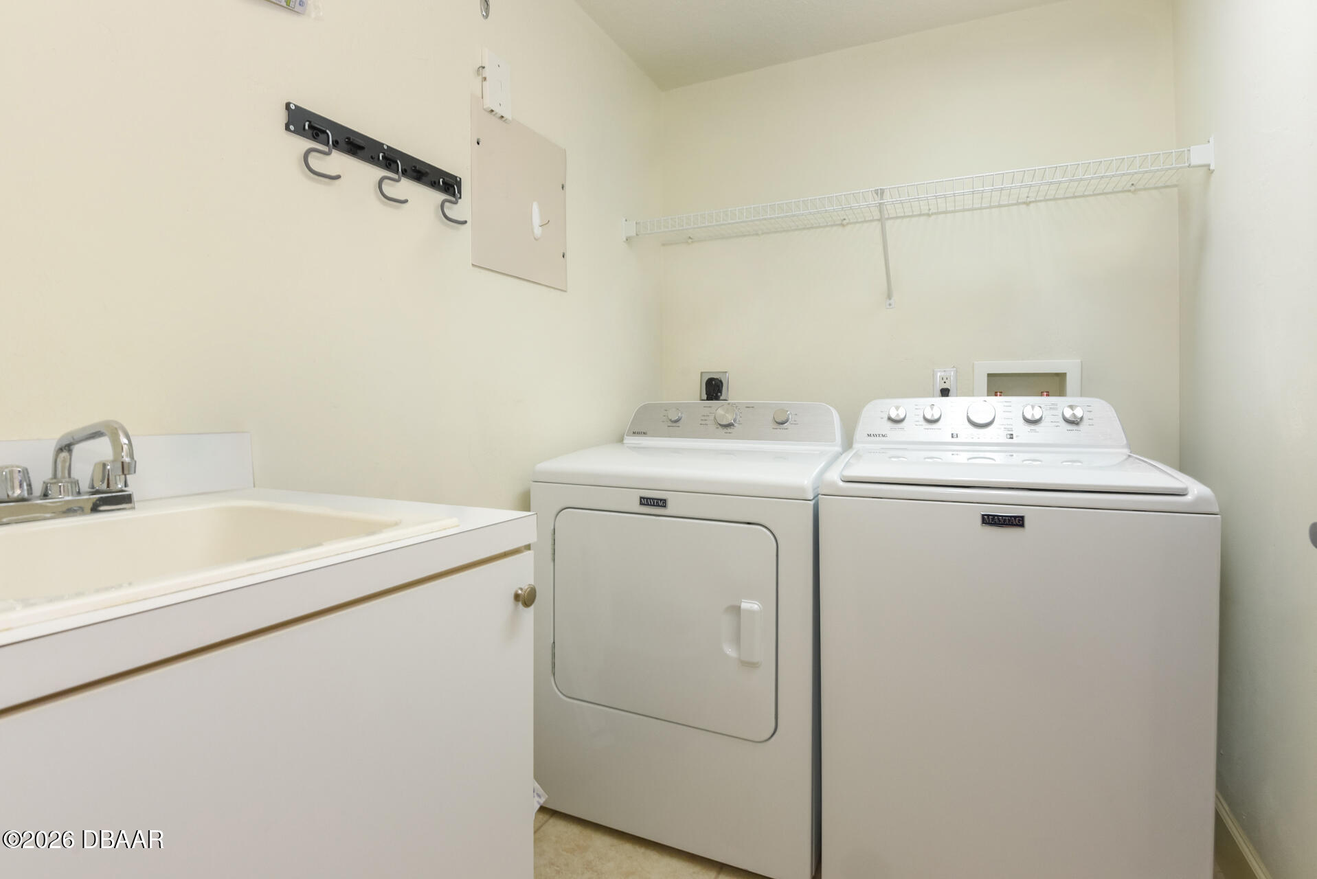 2403 S Atlantic Avenue Unit: 811