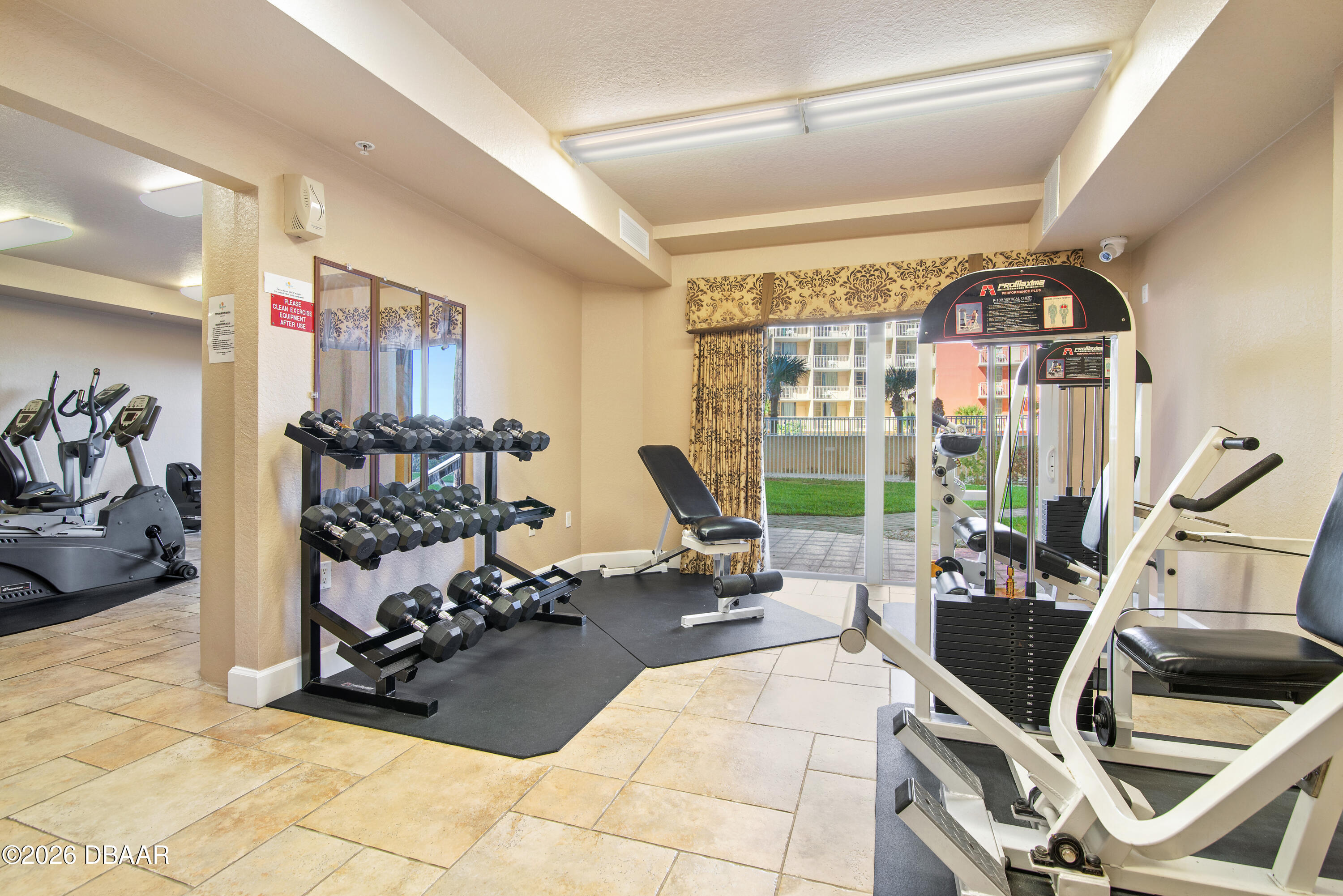 2403 S Atlantic Avenue Unit: 811